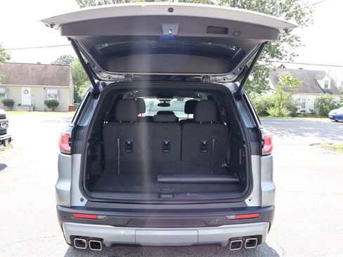 Used 2025 GMC Acadia Elevation image 32