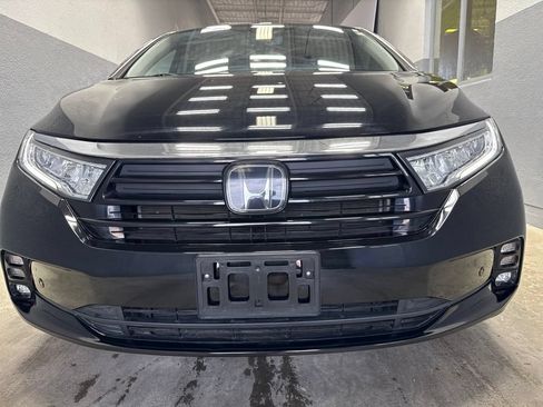 Used 2023 Honda Odyssey Touring image 3