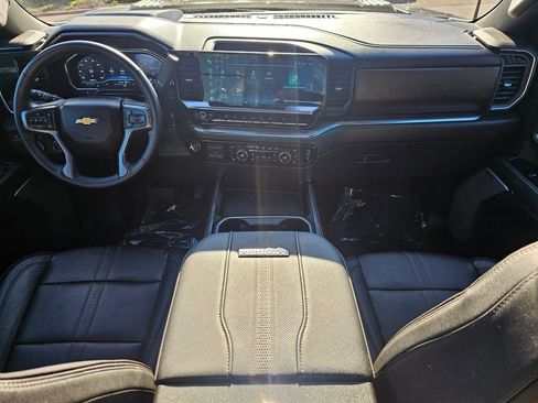 Used 2024 Chevrolet Silverado 2500 High Country w/ High Country Premium Package AWD/4WD image 18