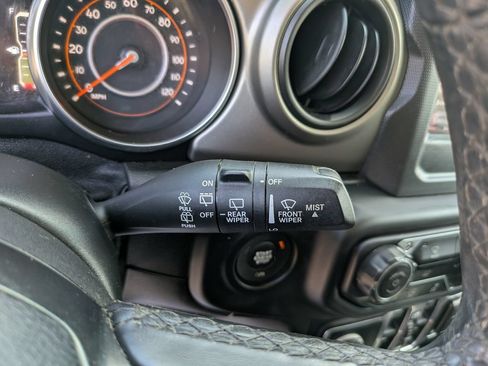 Used 2020 Jeep Wrangler Unlimited Sport AWD/4WD image 33