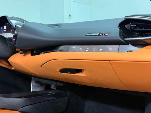 Used 2024 Ferrari 296 GTS image 40