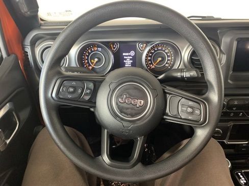 Used 2023 Jeep Gladiator Sport w/ Trailer Tow Package image 18