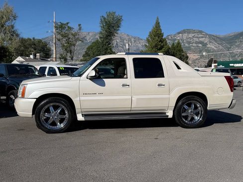 Used 2005 Cadillac Escalade EXT AWD/4WD image 96