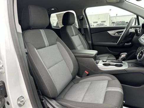 Used 2024 Chevrolet Blazer LT w/ Convenience Package FWD image 26