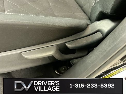 Used 2019 Nissan Kicks S FWD image 10