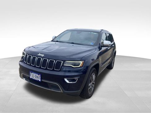 Used 2017 Jeep Grand Cherokee Limited w/ Luxury Group II RWD image 3