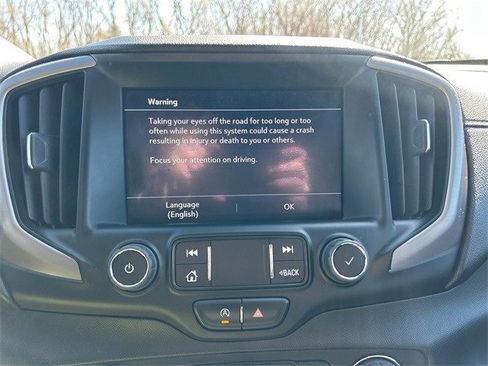 Used 2023 GMC Terrain AT4 image 25