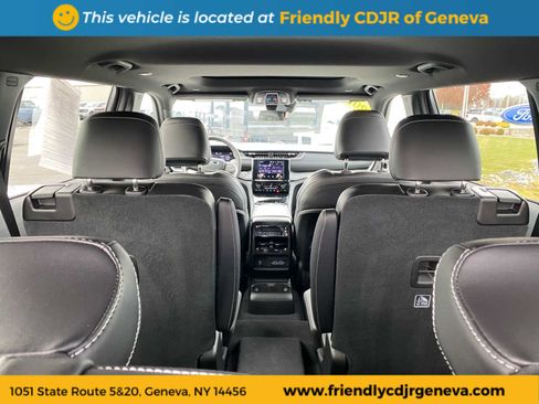 Used 2025 Jeep Grand Cherokee L Altitude image 14