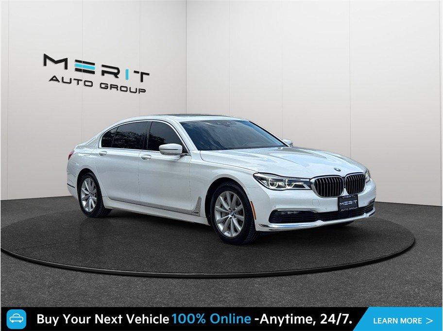 Used 2018 BMW 750i xDrive AWD/4WD image 1