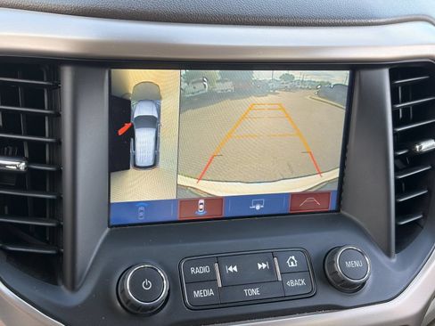 Certified 2018 GMC Acadia Denali w/ Technology Package AWD/4WD image 28