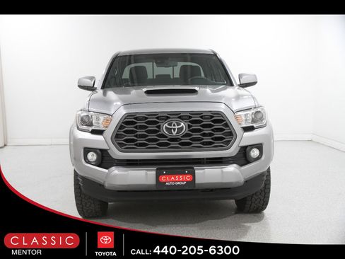 Certified 2020 Toyota Tacoma TRD Sport image 2