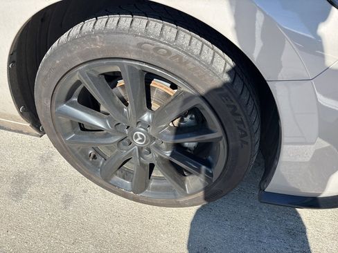 Used 2024 MAZDA MAZDA3 Hatchback w/Premium Plus Pkg image 4