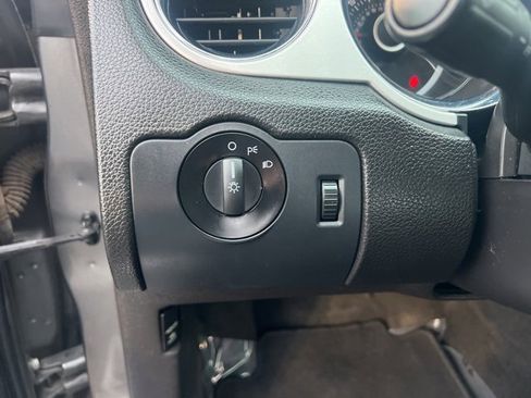 Used 2013 Ford Mustang Premium image 15