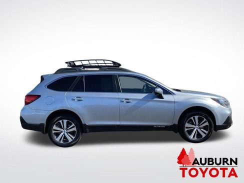 Used 2019 Subaru Outback 3.6R Limited w/ Popular Package #2 AWD/4WD image 8