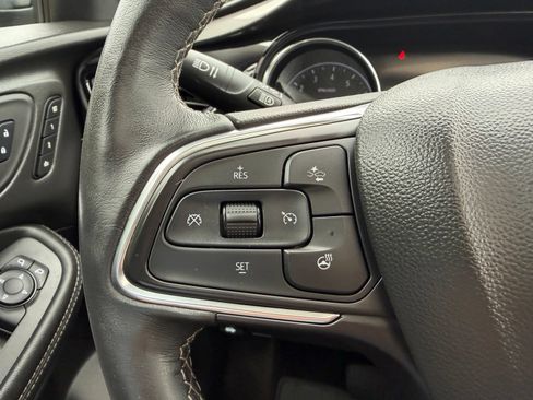 Used 2021 Buick Encore GX Essence w/ Experience Buick Package AWD/4WD image 14
