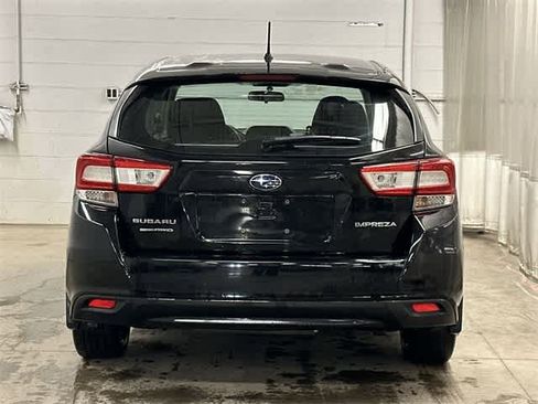 Used 2018 Subaru Impreza 2.0i image 4
