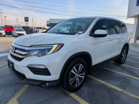 Used 2018 Honda Pilot EX image 3