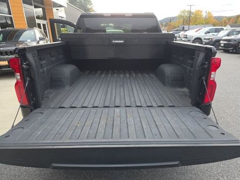 Used 2019 Chevrolet Silverado 1500 RST image 24