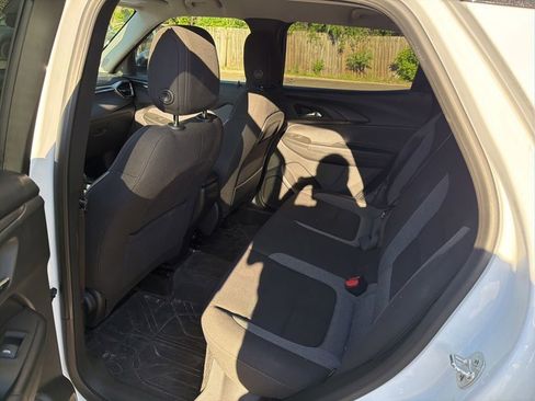 Used 2024 Chevrolet TrailBlazer LS w/ LS Convenience Package AWD/4WD image 14