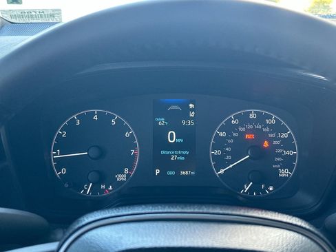 Used 2025 Toyota Corolla SE image 22