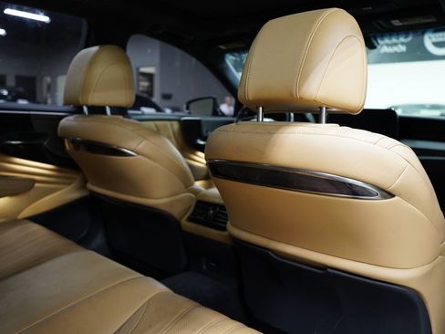Used 2022 Lexus LS 500 w/ Interior Upgrade Package RWD image 25