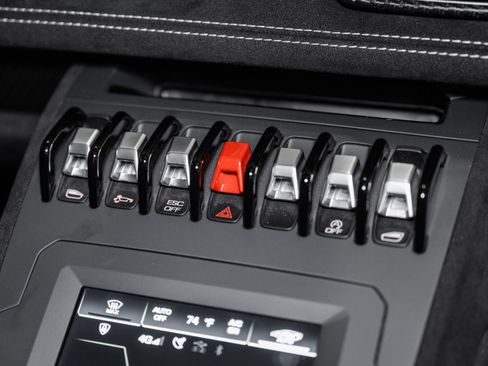 Used 2023 Lamborghini Huracan STO RWD image 28