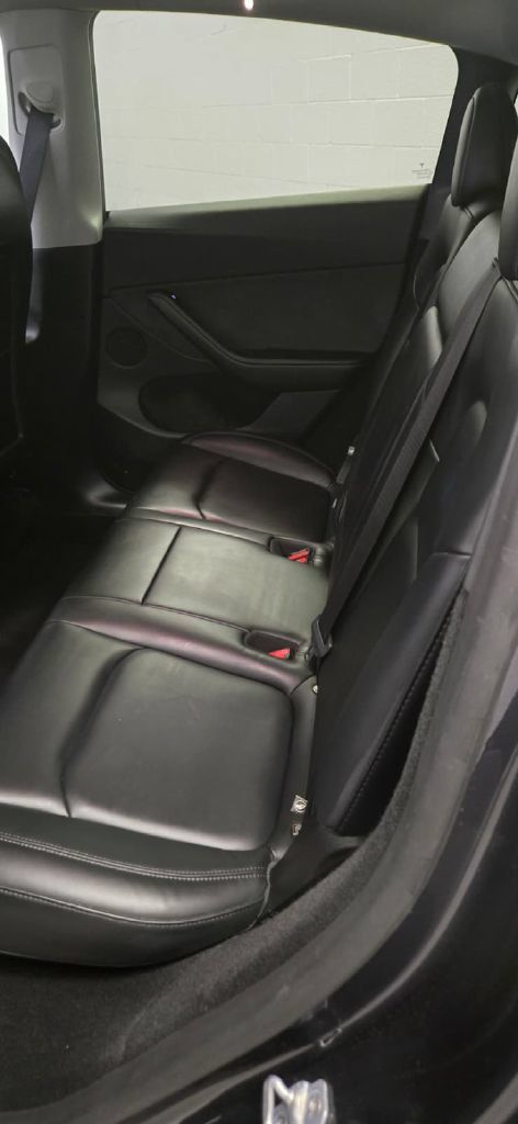 Used 2025 Tesla Model Y Long Range AWD/4WD image 13