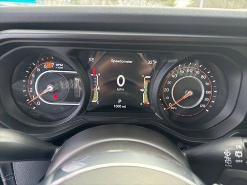 Certified 2025 Jeep Wrangler Sahara image 11