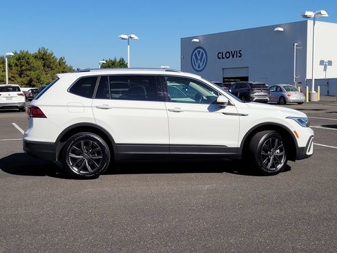 Used 2024 Volkswagen Tiguan SE AWD/4WD image 5