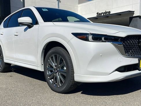 New 2025 MAZDA CX-5 Signature image 5