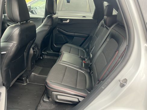 Used 2025 Ford Escape ST-Line w/ Tech Pack #1 AWD/4WD image 9