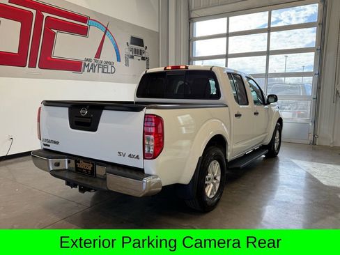 Used 2019 Nissan Frontier SV image 7