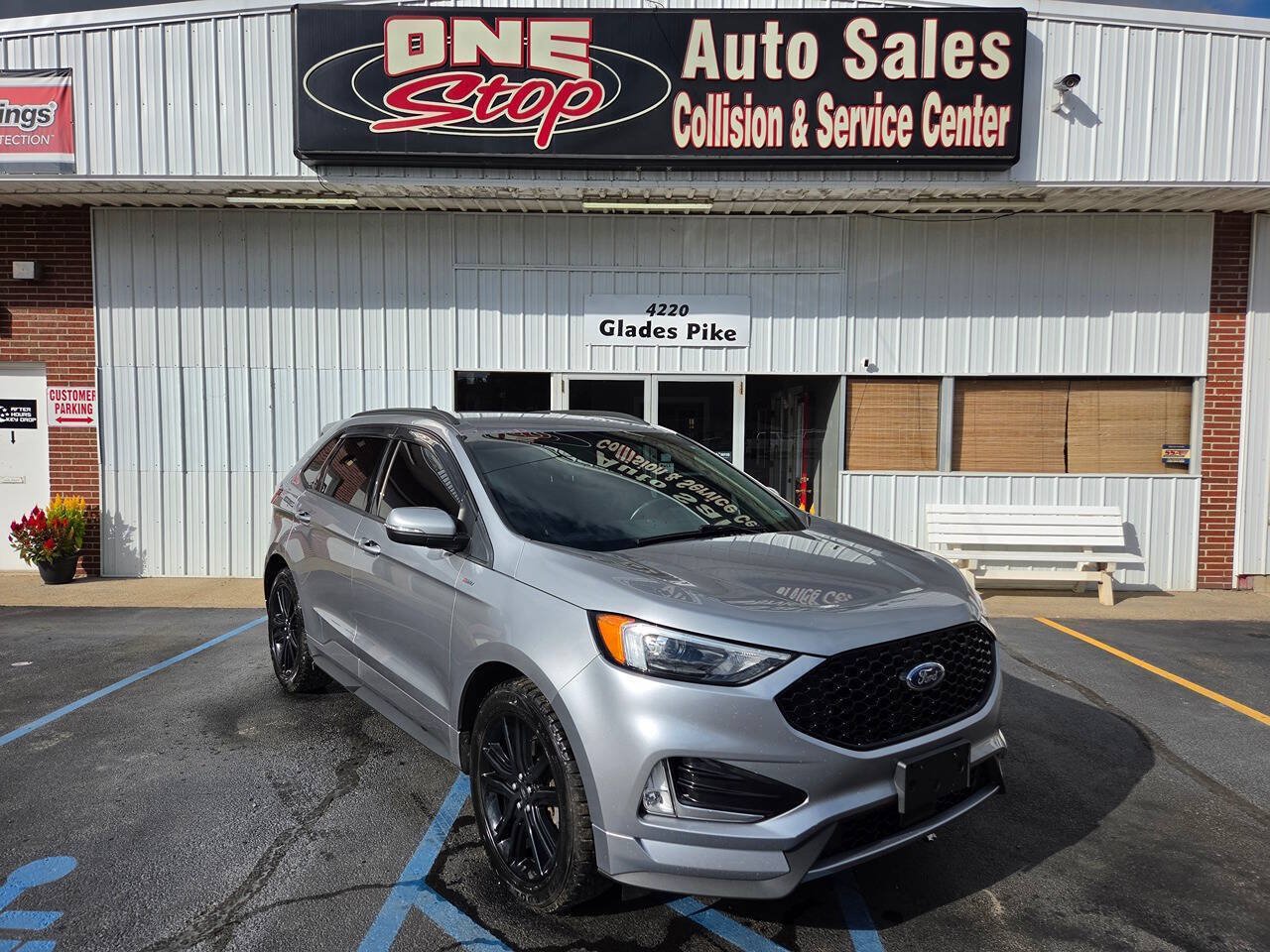 Used 2020 Ford Edge ST-Line w/ Cold Weather Package AWD/4WD image 1