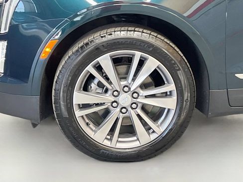 Used 2025 Cadillac XT5 Premium Luxury w/ LPO, Floor Liner Package AWD/4WD image 32