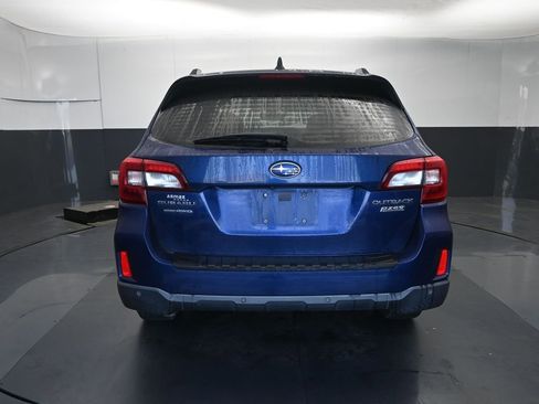 Used 2017 Subaru Outback 2.5i Touring w/ Popular Package #5A image 10