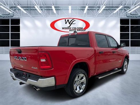 Used 2025 RAM 1500 Big Horn AWD/4WD image 3