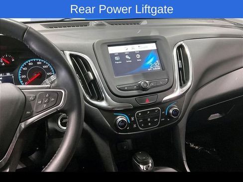 Used 2018 Chevrolet Equinox LT image 11