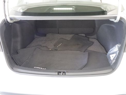 Used 2023 Toyota Corolla LE w/ Carpet Mat Package (TMS) FWD image 20