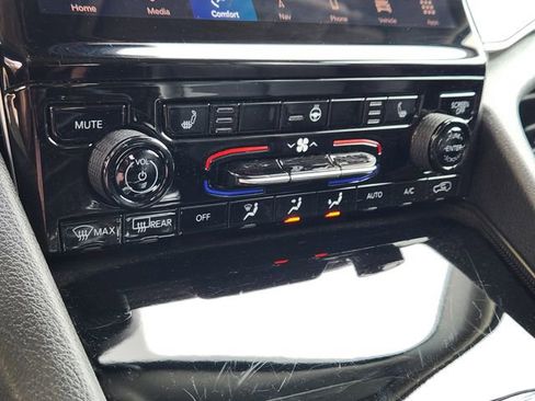 Used 2024 Jeep Grand Cherokee Limited 4xe image 10