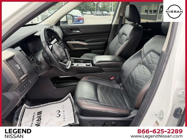 Certified 2024 Nissan Pathfinder Platinum w/ Cargo Package AWD/4WD image 16