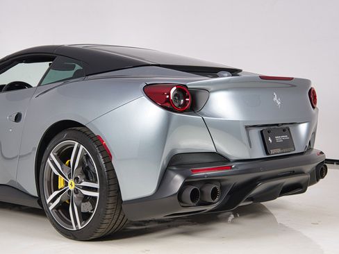 Certified 2019 Ferrari Portofino image 29