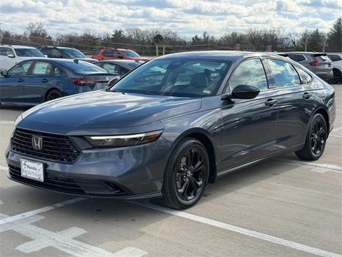 Certified 2025 Honda Accord SE image 8