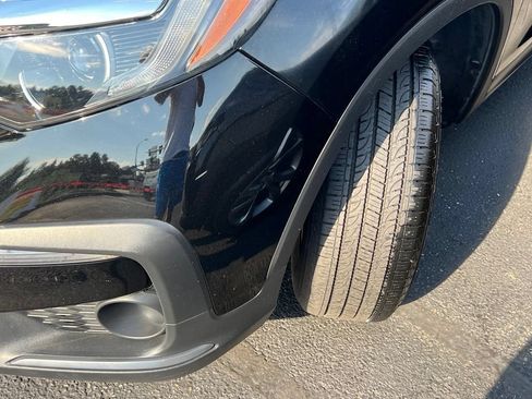Used 2019 Honda Pilot LX image 3