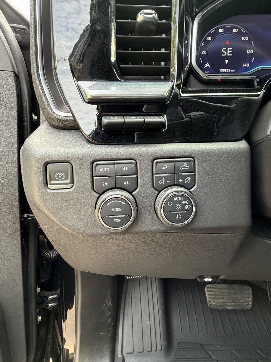 Used 2023 Chevrolet Silverado 1500 High Country w/ Technology Package AWD/4WD image 7