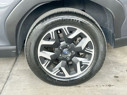 Certified 2025 Subaru Forester Premium AWD/4WD image 11