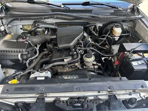 Used 2006 Toyota Tacoma 4x4 Access Cab w/ SR5 Pkg #2 image 10