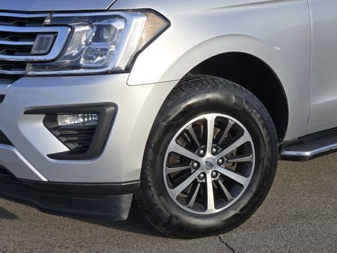 Used 2018 Ford Expedition Max XLT w/ Equipment Group 202A image 3