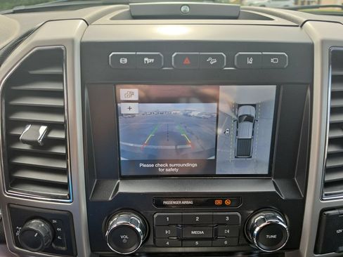 Used 2019 Ford F250 Lariat w/ Lariat Ultimate Package AWD/4WD image 26