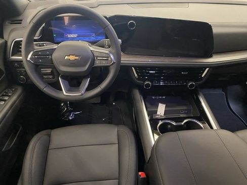 New 2026 Chevrolet Suburban LT w/ Comfort Package AWD/4WD image 2