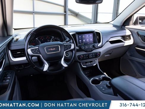 Used 2022 GMC Terrain SLT AWD/4WD image 16